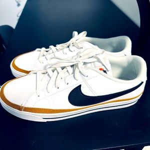 Nike sport shoes, leather upper with full length rubber tread